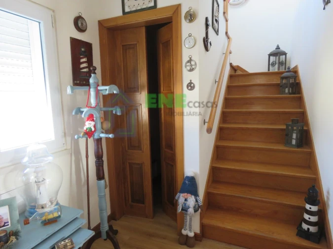 Moradia T5 para Venda em Encarnação Foto 18