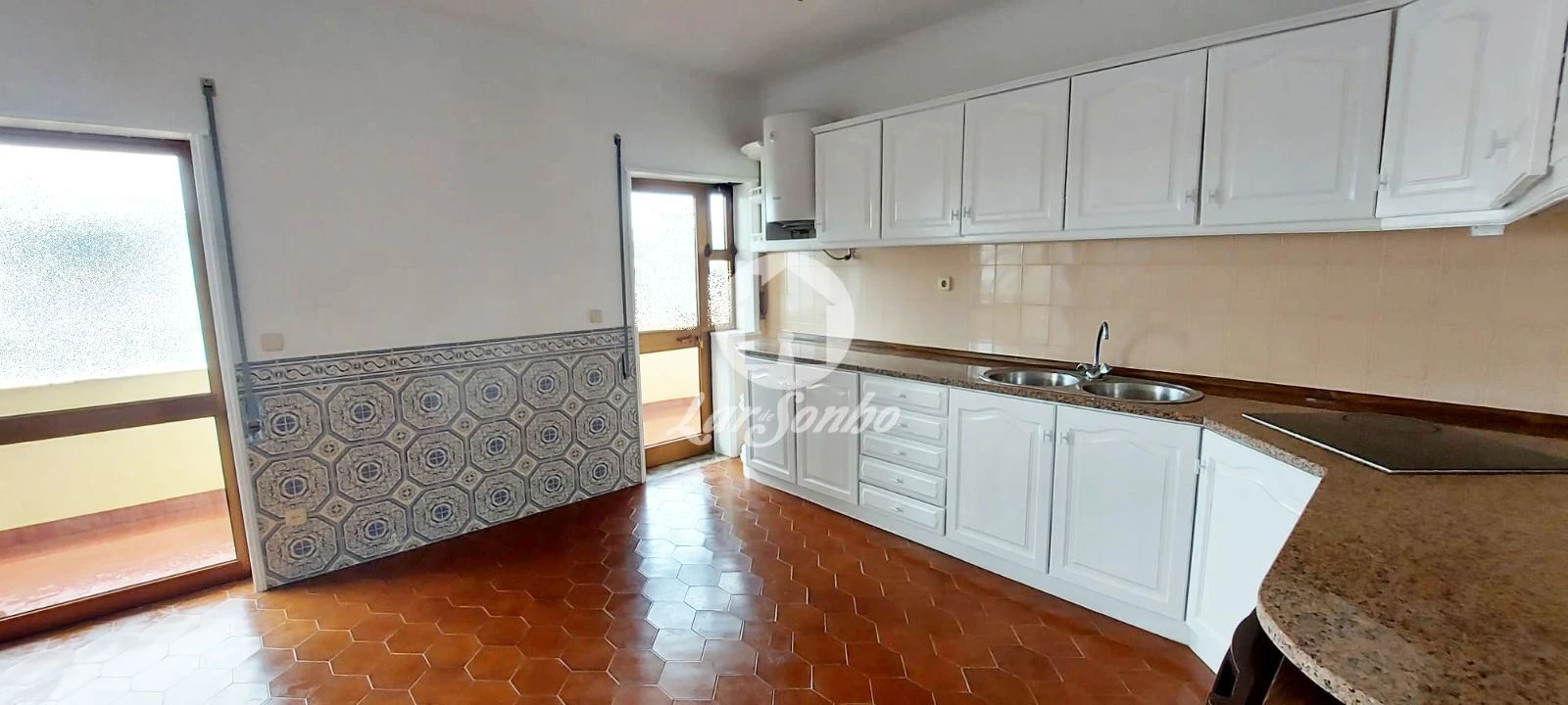 Apartamento T1 para Venda em Chafe Foto 3