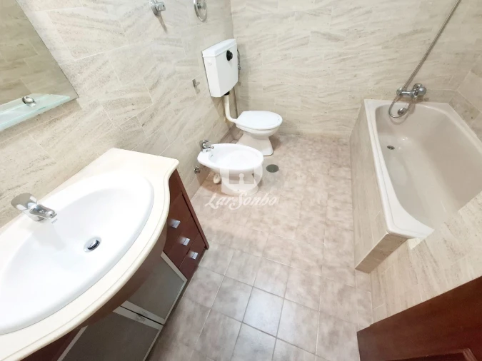 Apartamento T1 para Venda em Chafe Foto 6