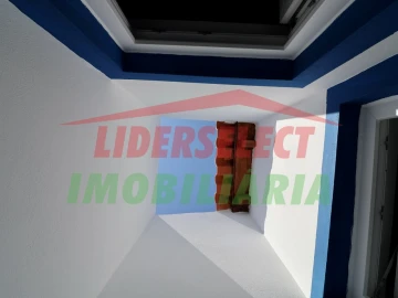 Moradia T2 para Venda em São Pedro da Cadeira
