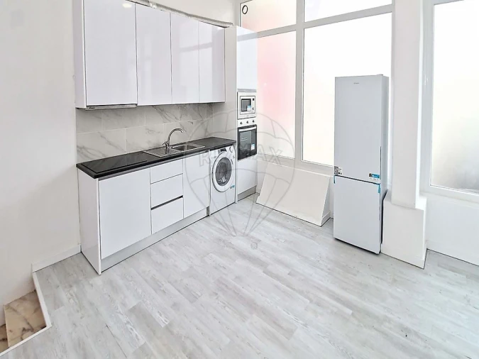 Loja para Venda em Laranjeiro e Feijó Foto 2