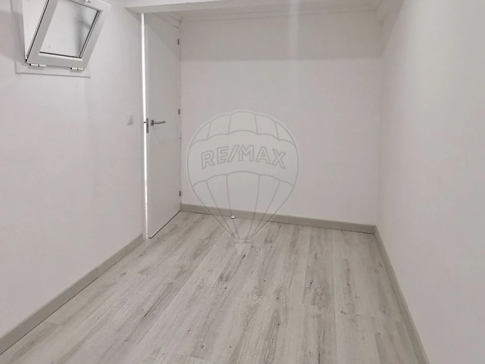 Loja para Venda em Corroios Foto 11