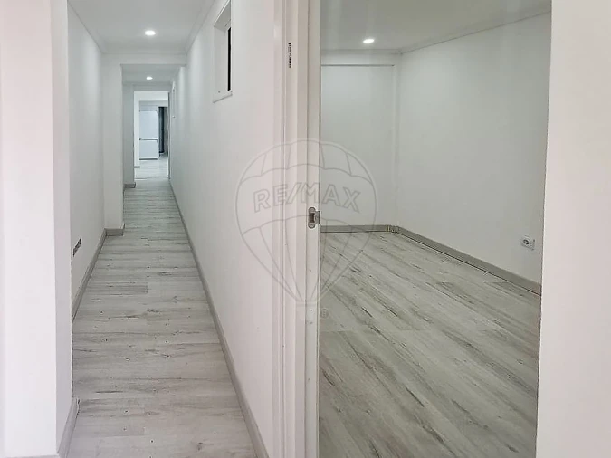 Loja para Venda em Corroios Foto 13