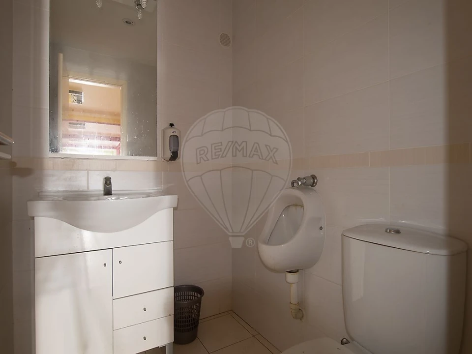 Loja para Venda em Corroios Foto 8