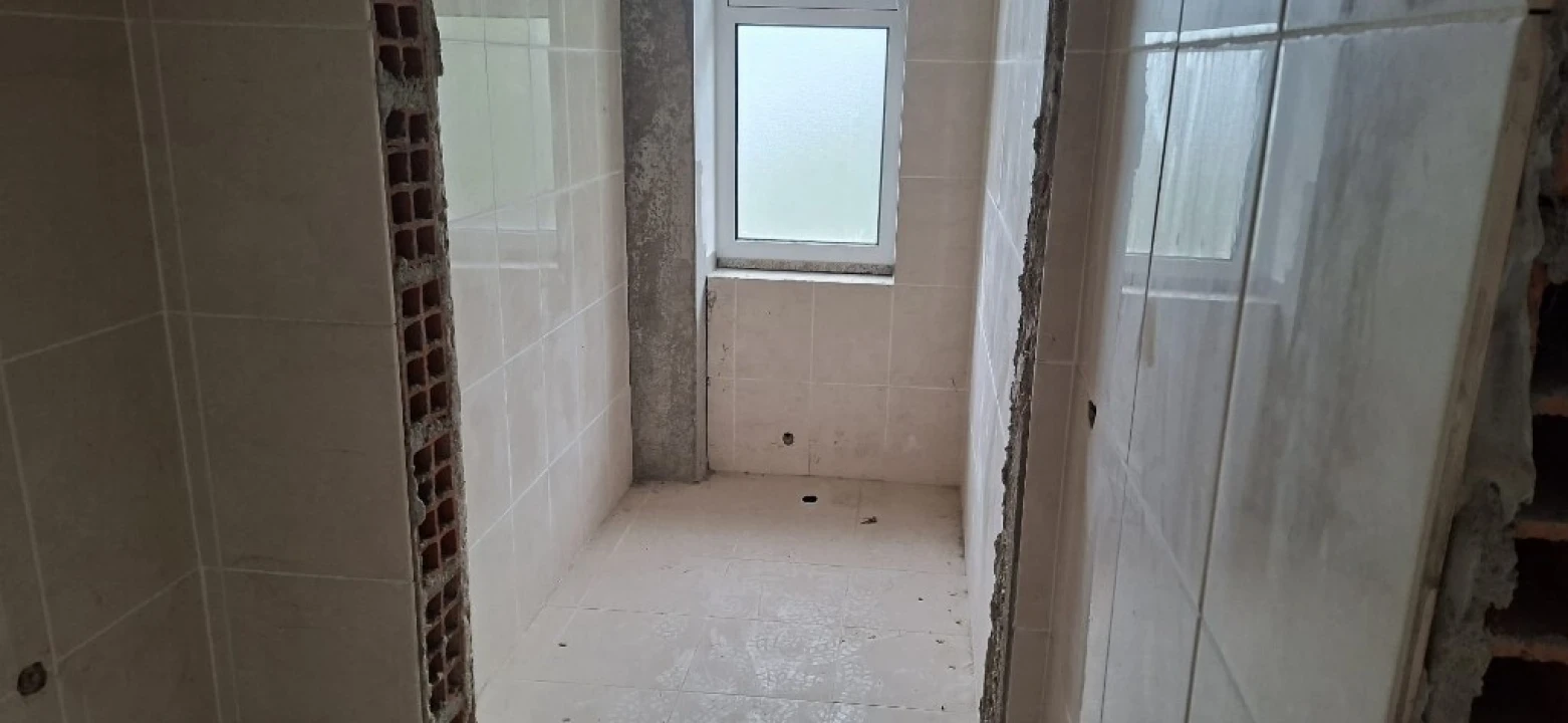 Loja para Arrendamento em Moimenta Foto 15