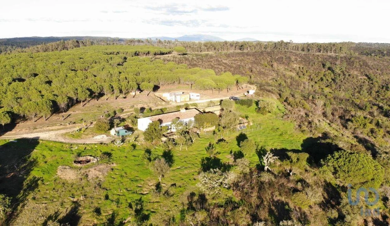 Moradia T3 para Venda em Bensafrim e Barão de São João Foto 1