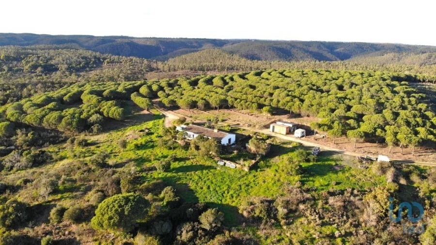 Moradia T3 para Venda em Bensafrim e Barão de São João Foto 3