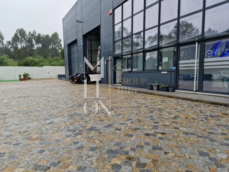 Armazém para Venda em Mozelos Foto 4