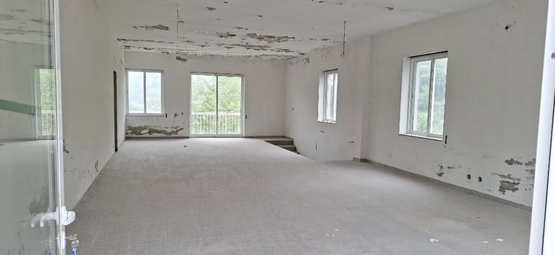 Loja para Arrendamento em Moimenta Foto 14