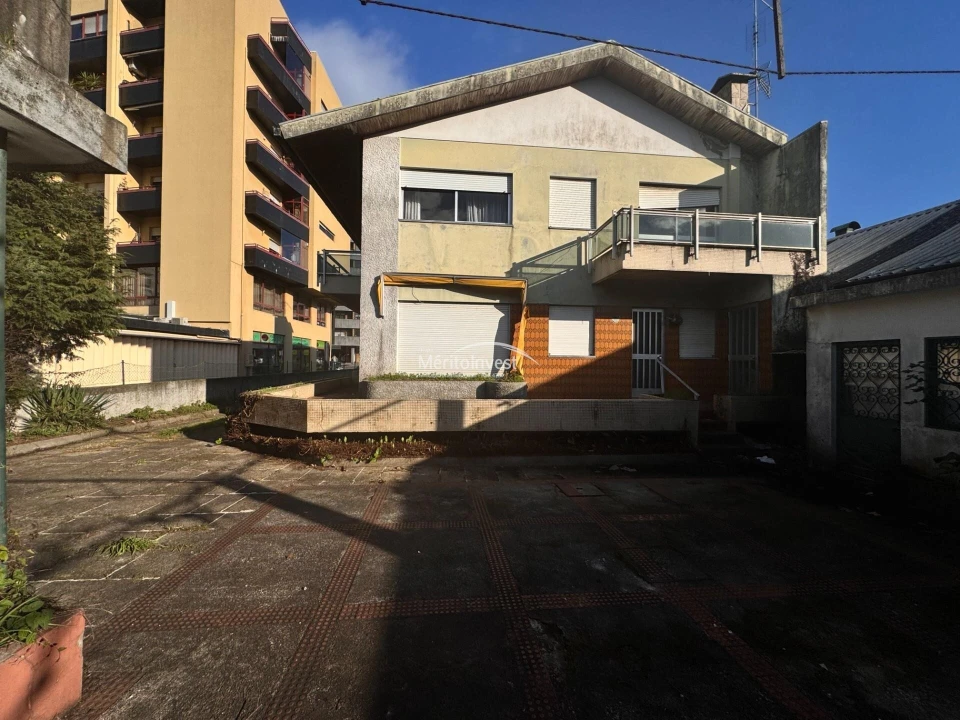 Moradia T6 para Venda em Vila Nova de Famalicão e Calendário Foto 2