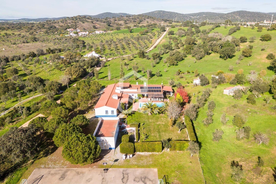 Quinta T6 para Venda em Santiago do Escoural Foto 54