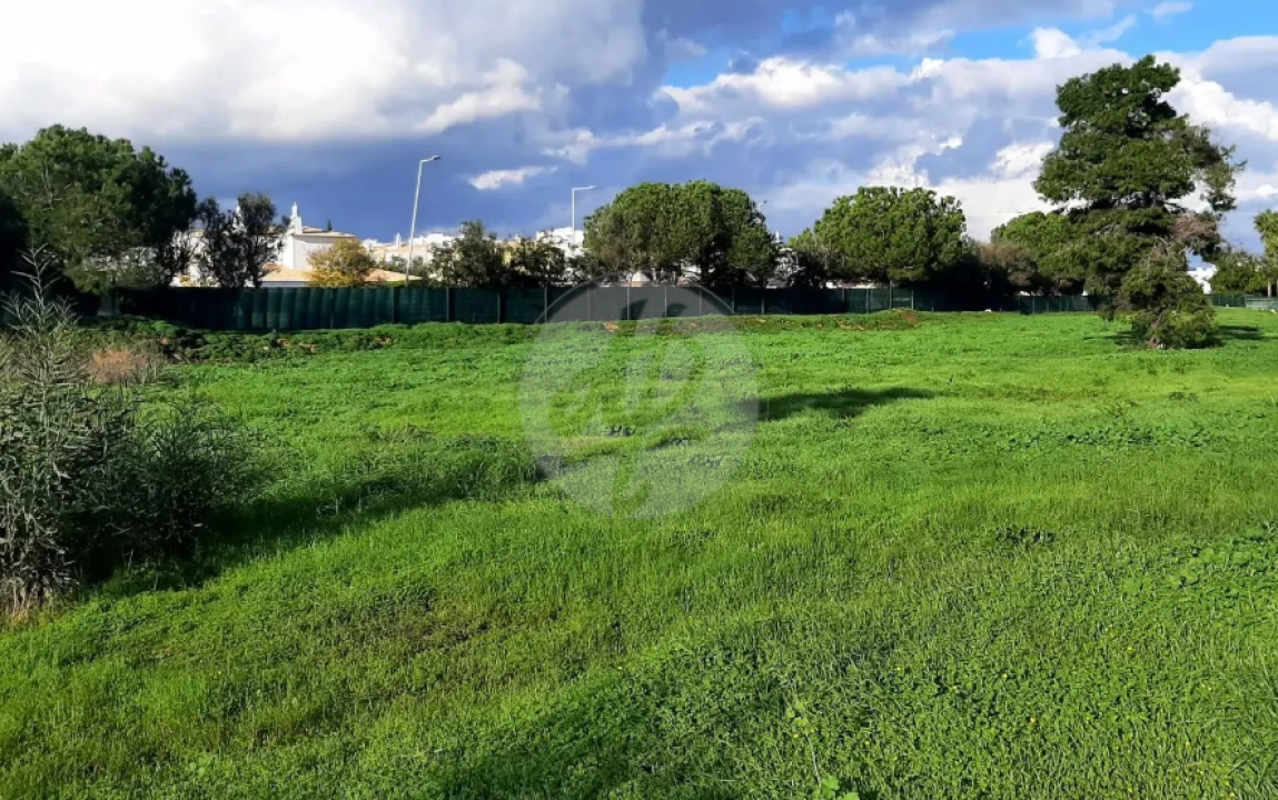 Terreno para Venda em Lagos (São Sebastião e Santa Maria) Foto 1