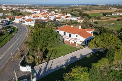 Moradia T5 para Venda em Atouguia da Baleia