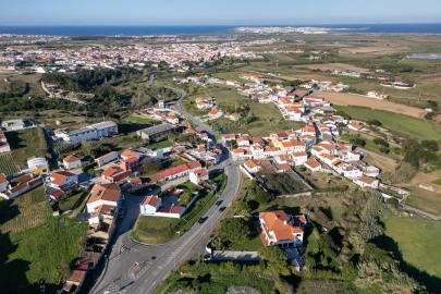 Moradia T5 para Venda em Atouguia da Baleia