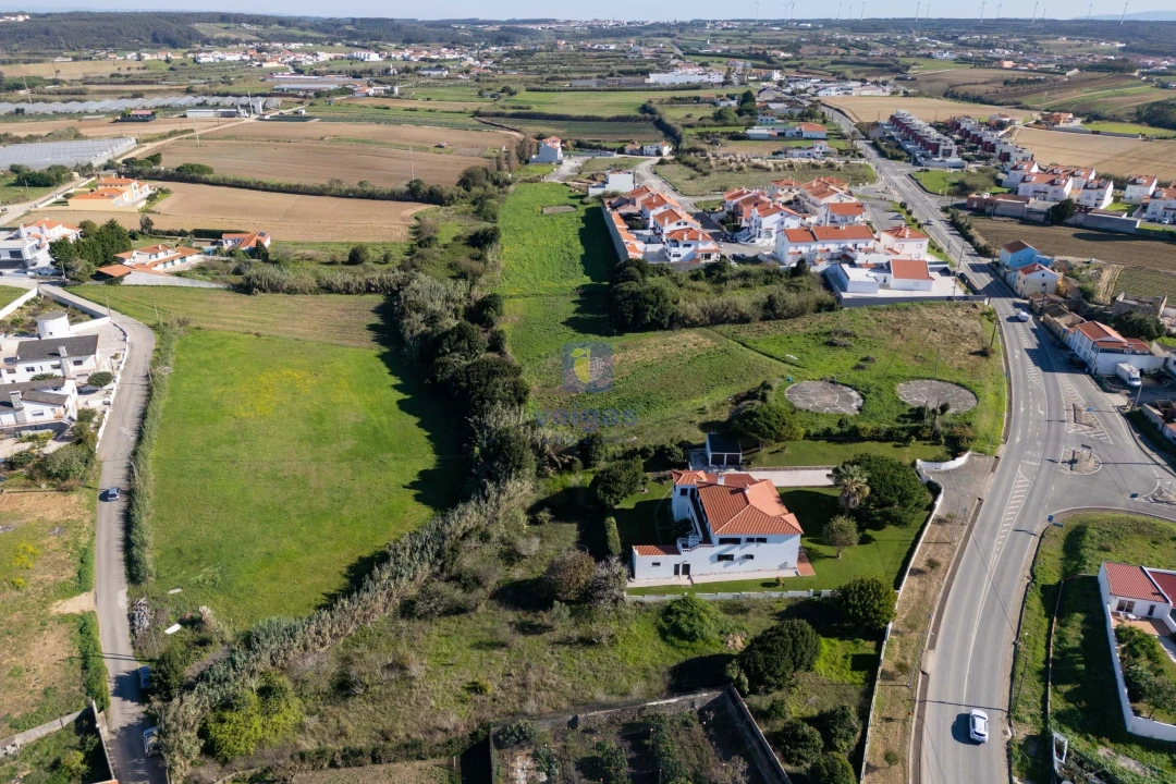 Moradia T5 para Venda em Atouguia da Baleia Foto 42