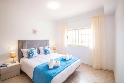 Moradia T12 para Venda em Albufeira e Olhos de Água