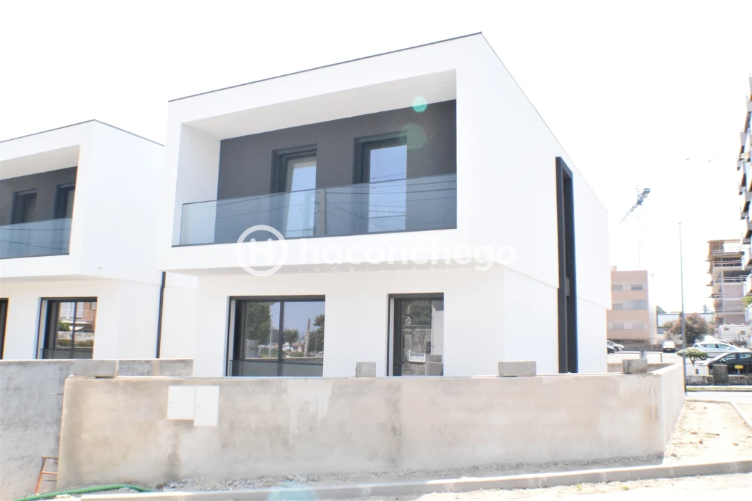 Moradia T3 para Venda em Barcelos, V.Boa, V.Frescainha Foto 3