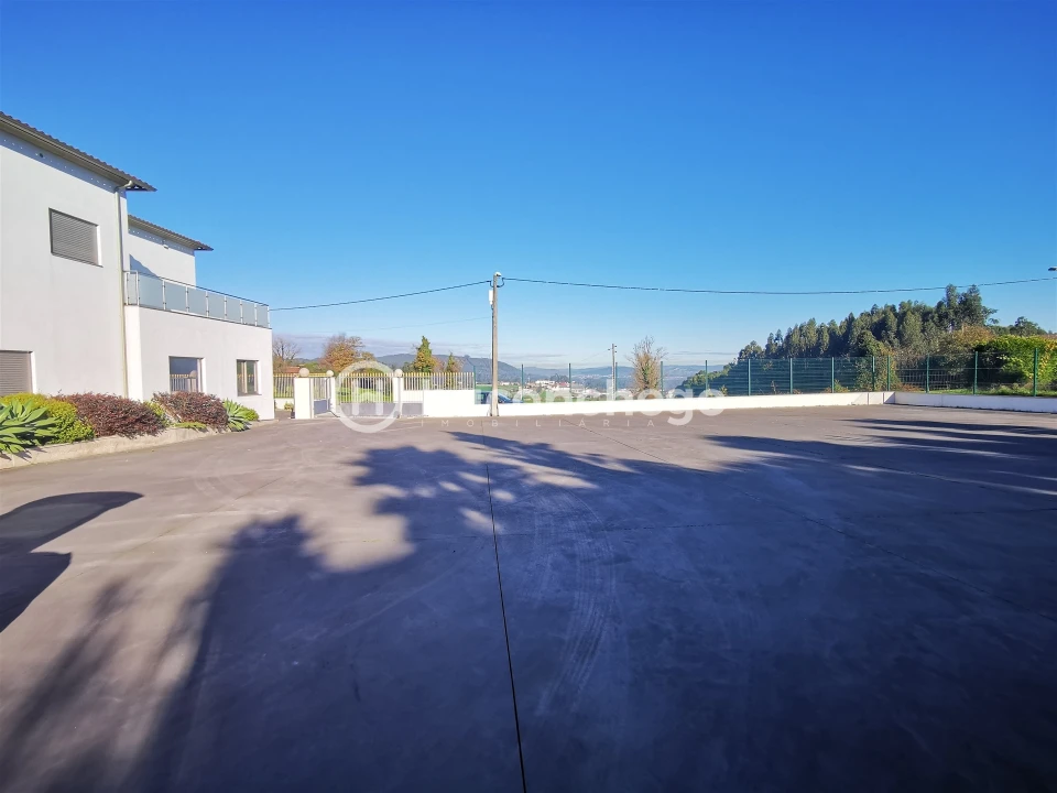 Loja para Arrendamento em Silveiros e Rio Covo (Santa Eulália) Foto 51