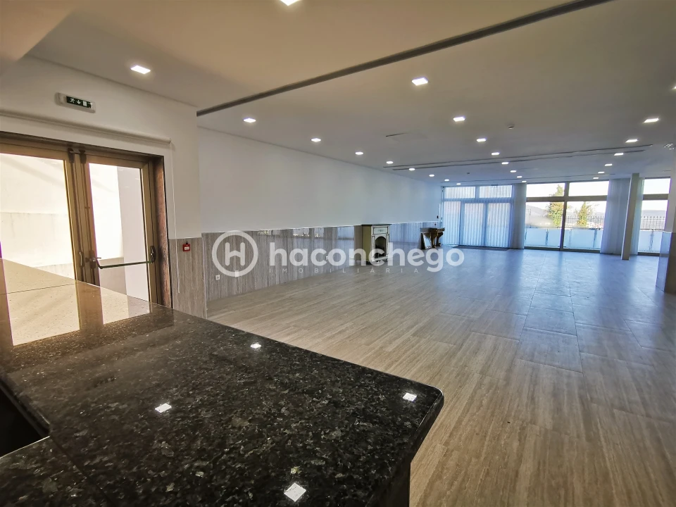 Loja para Arrendamento em Silveiros e Rio Covo (Santa Eulália) Foto 16