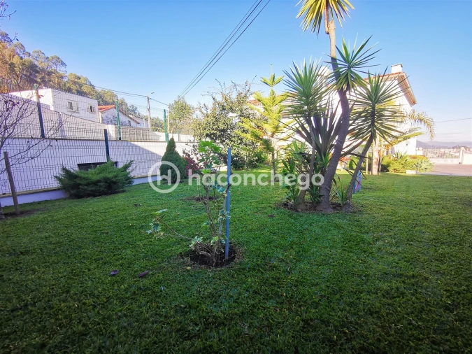 Loja para Arrendamento em Silveiros e Rio Covo (Santa Eulália) Foto 48