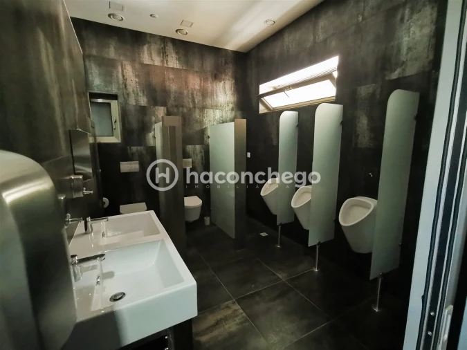 Loja para Arrendamento em Silveiros e Rio Covo (Santa Eulália) Foto 36