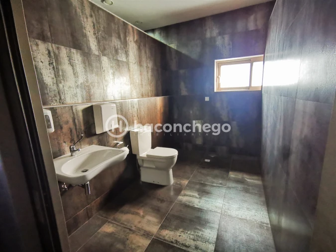 Loja para Arrendamento em Silveiros e Rio Covo (Santa Eulália) Foto 39