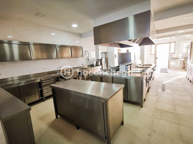 Loja para Arrendamento em Silveiros e Rio Covo (Santa Eulália) Foto 21