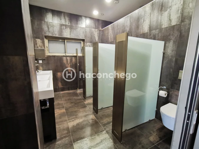 Loja para Arrendamento em Silveiros e Rio Covo (Santa Eulália) Foto 33