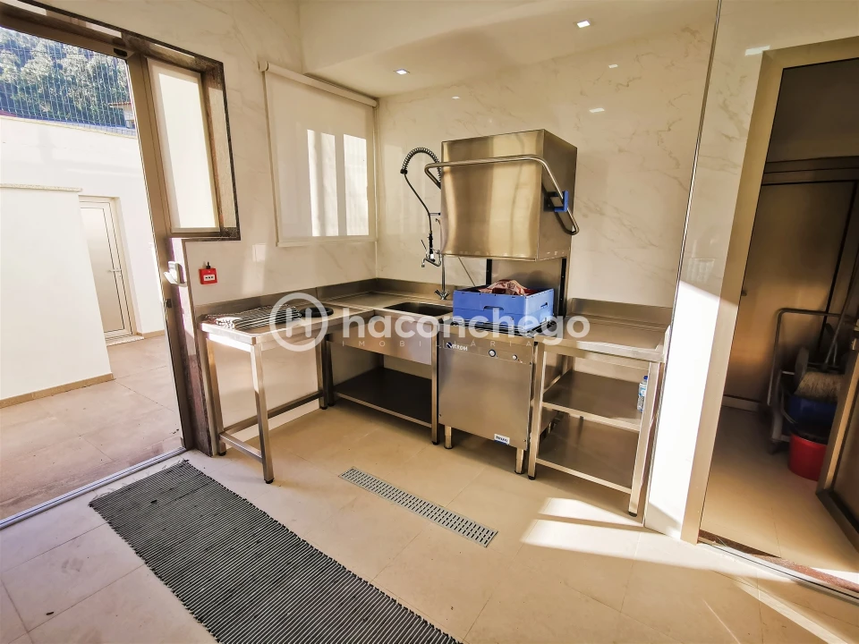 Loja para Arrendamento em Silveiros e Rio Covo (Santa Eulália) Foto 27