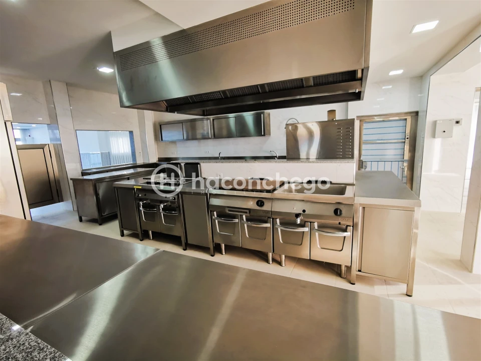 Loja para Arrendamento em Silveiros e Rio Covo (Santa Eulália) Foto 20