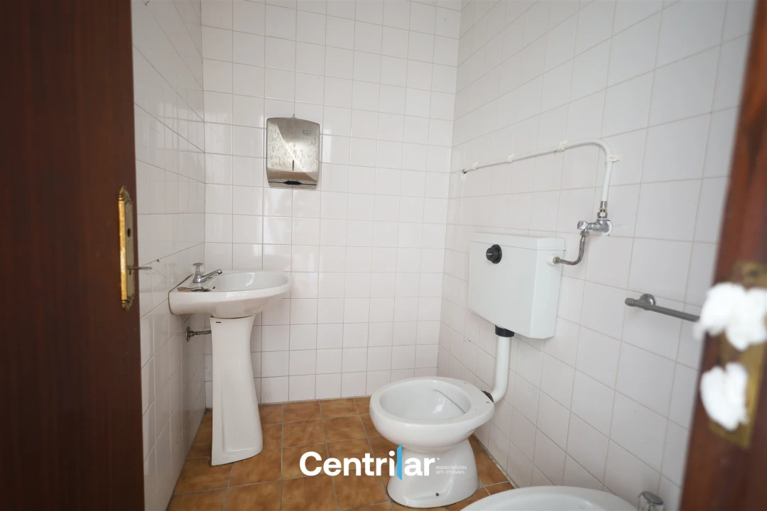 Loja para Arrendamento em Mangualde, Mesquitela e Cunha Alta Foto 5