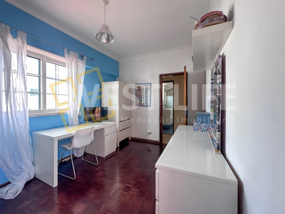 Moradia T6 para Venda em Carcavelos e Parede Foto 17
