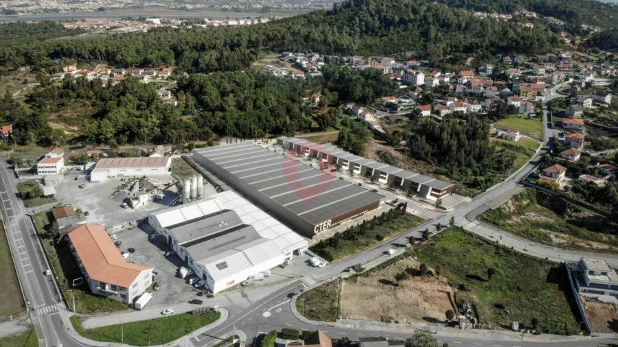Armazém para Venda em Vila Nova de Anha Foto 6