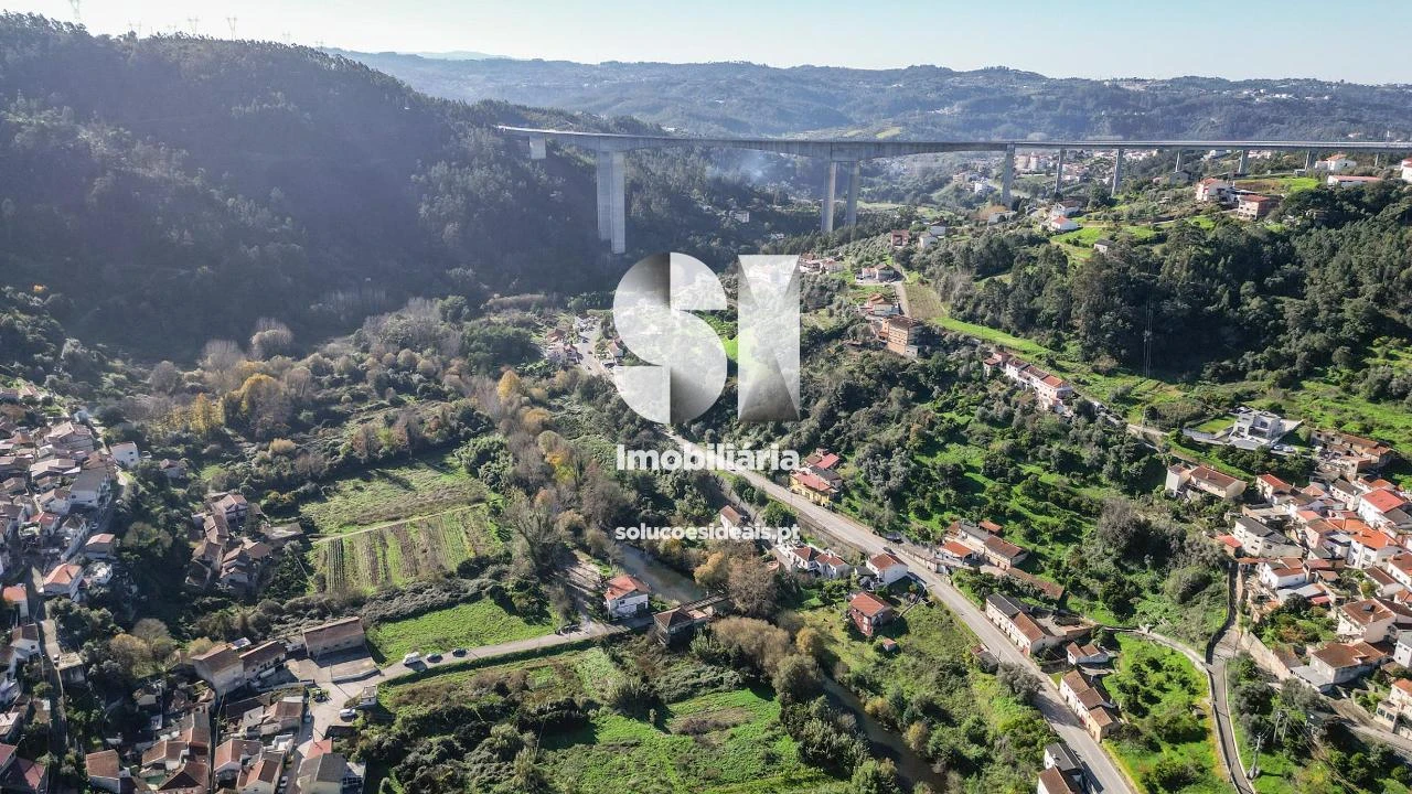 Terreno para Venda em Ceira Foto 1