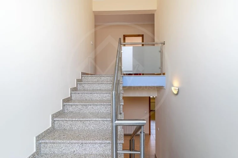 Moradia T5 para Venda em Telões Foto 26