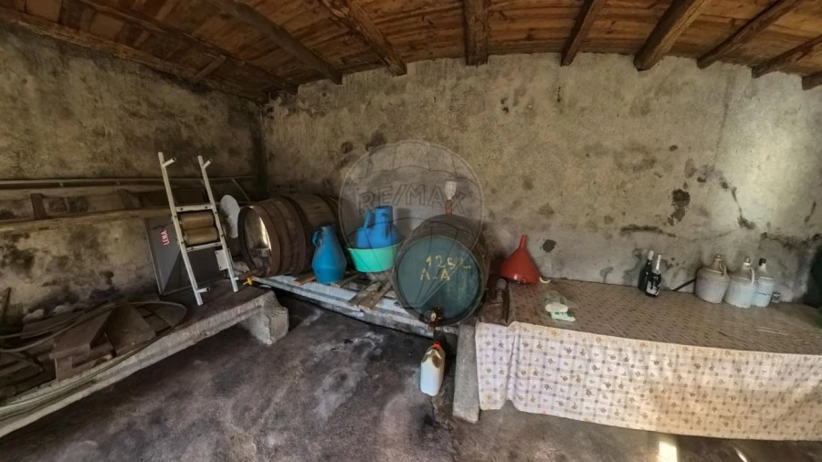 Moradia T2 para Venda em Cadafaz e Colmeal Foto 15