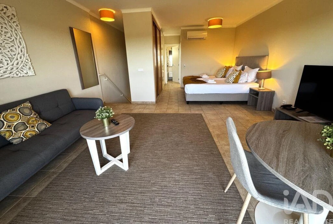Apartamento para Venda em Estômbar e Parchal Foto 8