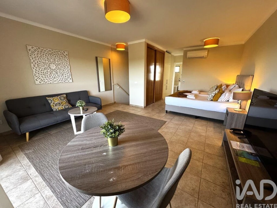 Apartamento para Venda em Estômbar e Parchal Foto 6