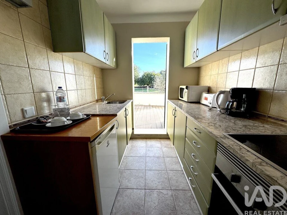 Apartamento para Venda em Estômbar e Parchal Foto 10