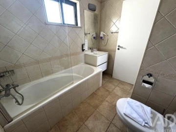Apartamento para Venda em Estômbar e Parchal