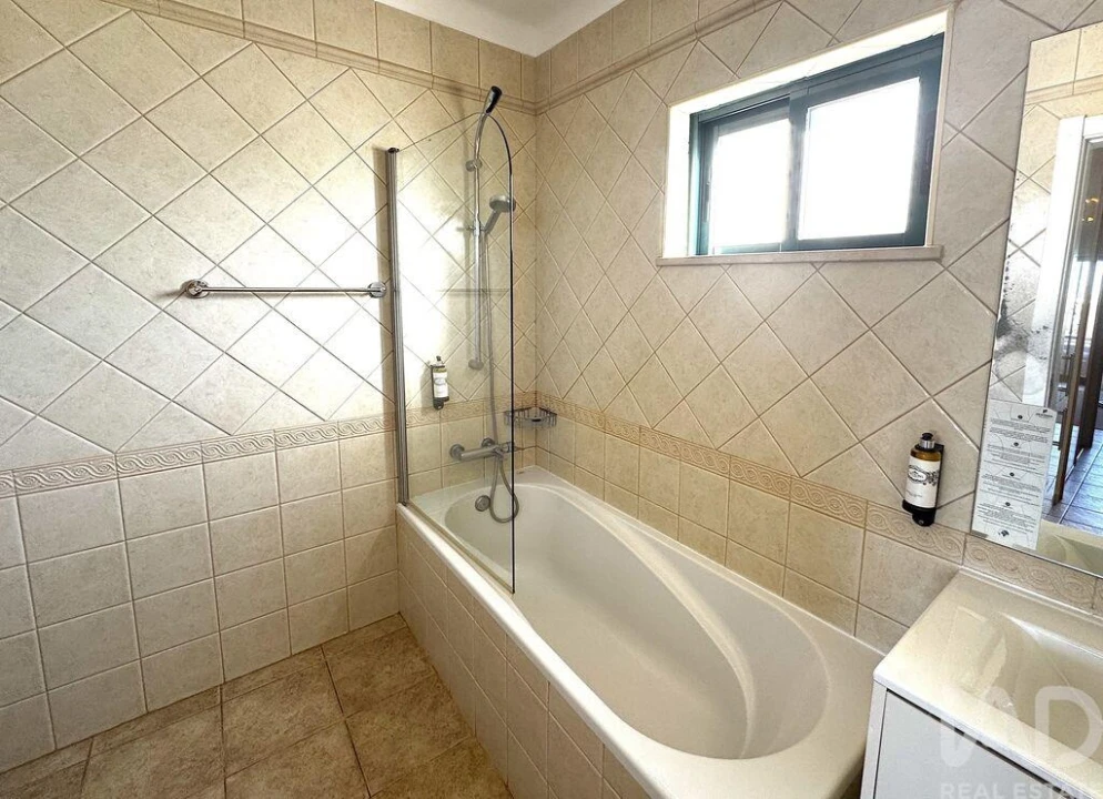 Apartamento para Venda em Estômbar e Parchal Foto 11