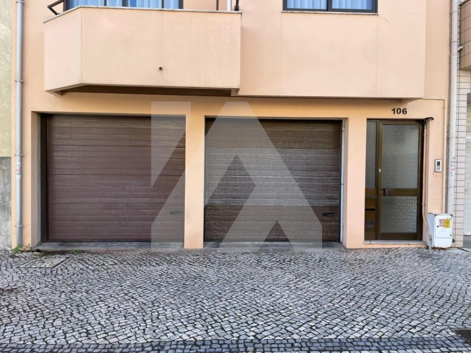 Garagem para Arrendamento em Ovar, São João, Arada e São Vicente de Pereira Jusã Foto 2