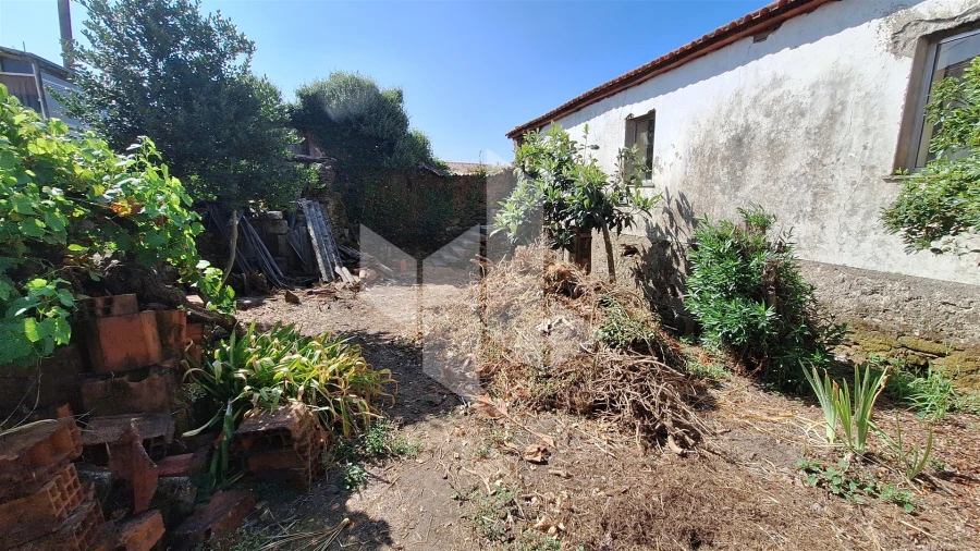 Moradia T2 para Venda em Castelões Foto 6