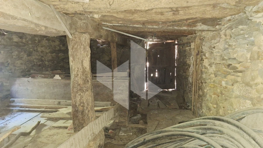 Moradia T2 para Venda em Castelões Foto 16