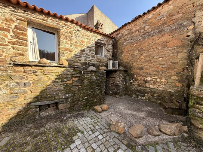 Moradia T1 para Arrendamento em Sarzedas Foto 3