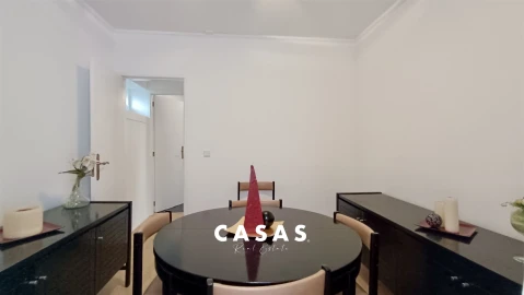 Moradia T6 para Venda em Santa Cruz