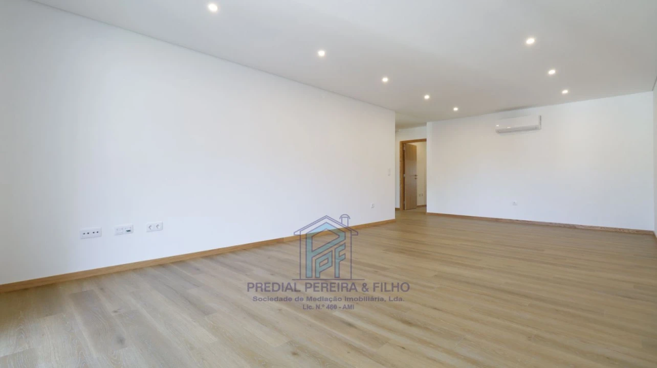 Apartamento T3 para Venda em Rio Tinto Foto 4