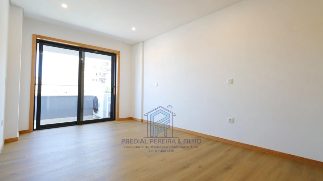 Apartamento T3 para Venda em Rio Tinto Foto 12