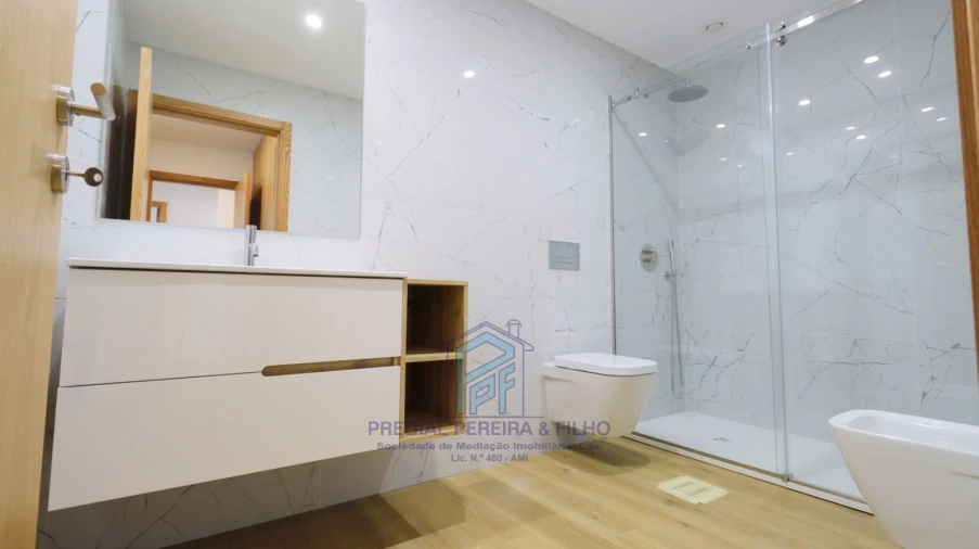 Apartamento T3 para Venda em Rio Tinto Foto 15