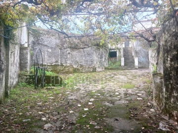 Moradia T7 para Venda em Seixas